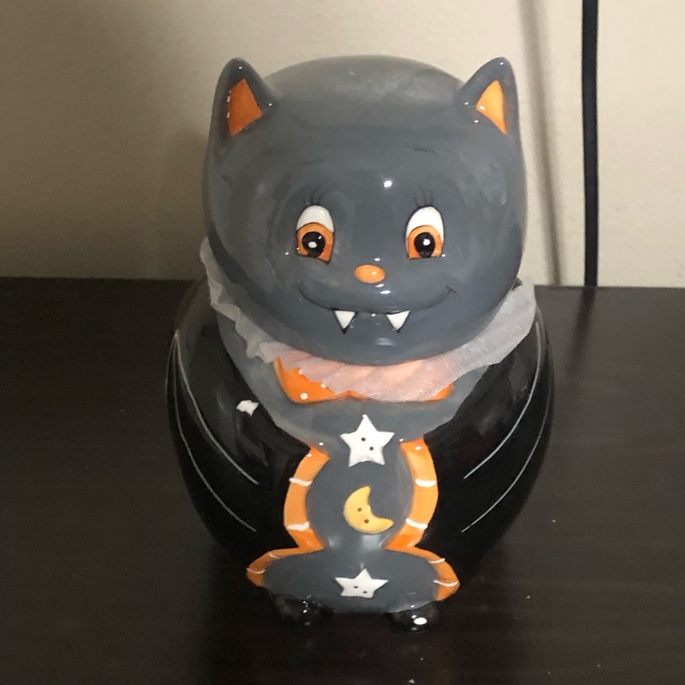 Shelly Comiskey Little Village Halloween Bat Figurine Cookie Jar Ceramic New